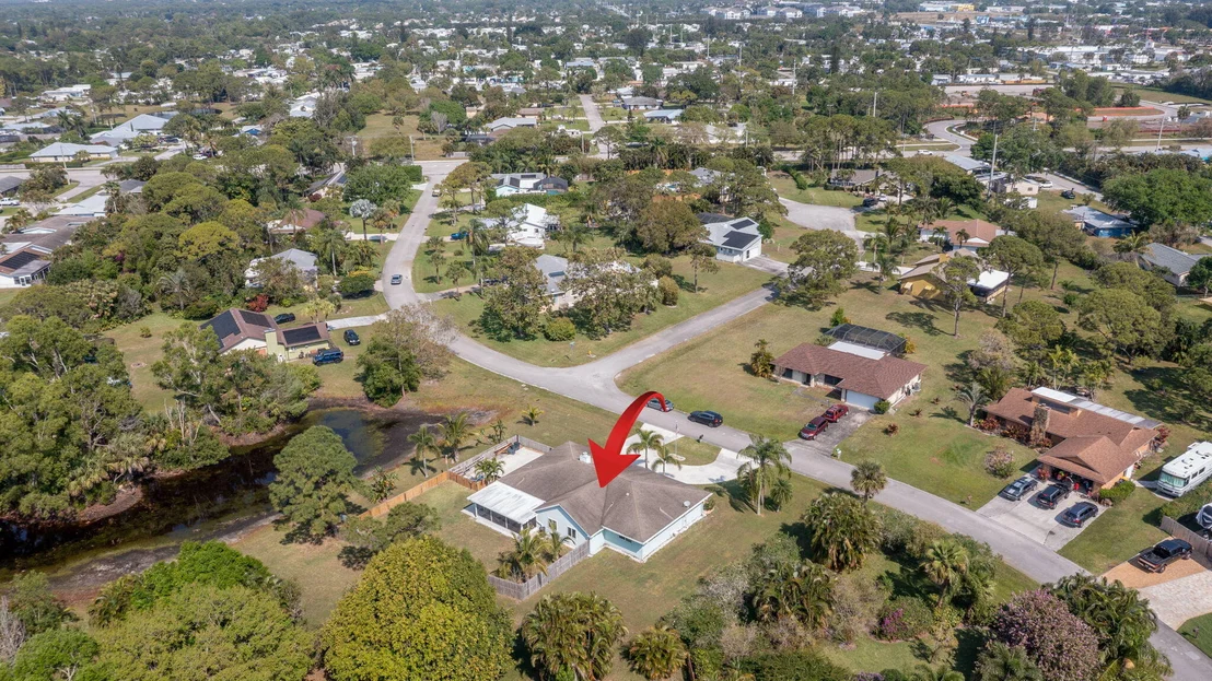 Photo of 5580 SE Paramount Drive