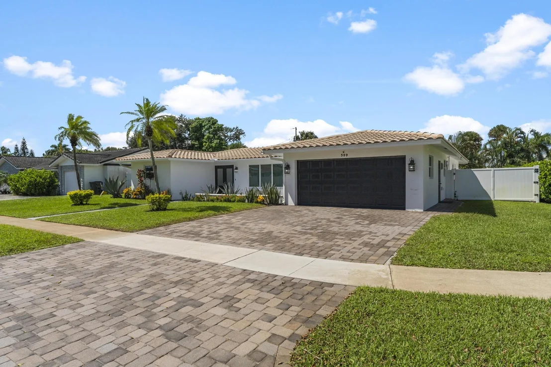 Photo of 599 NW 13th Drive