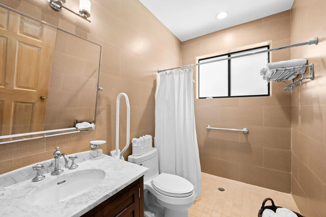 Photo of 4885 Regency Court
