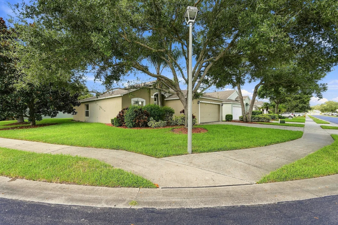 Photo of 815 Greenleaf Circle