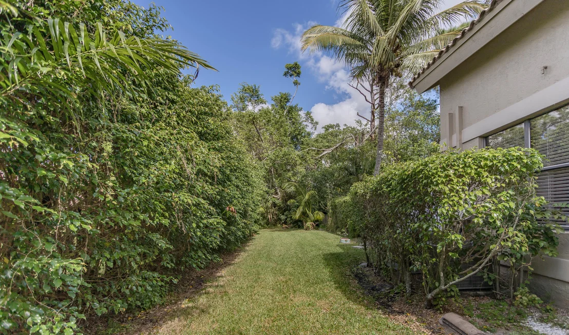 Photo of 4905 Oxford Circle