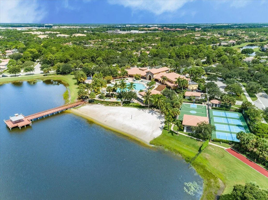 Photo of 657 Castle Drive