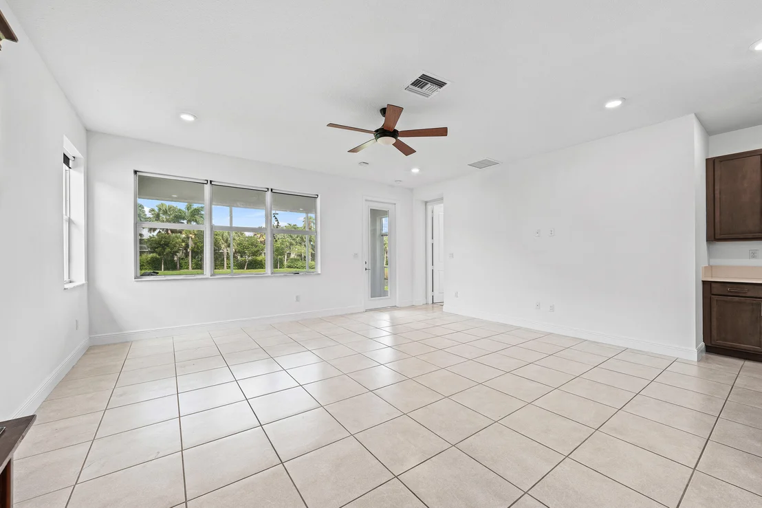 Photo of 4273 Marina Way