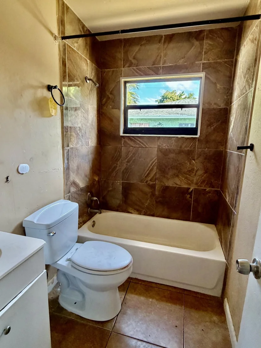 Photo of 3243 Grove Road
