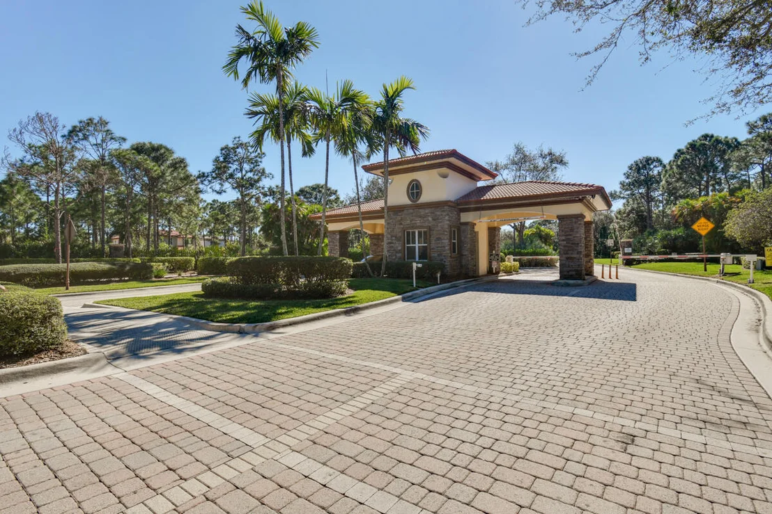 Photo of 627 Castle Drive