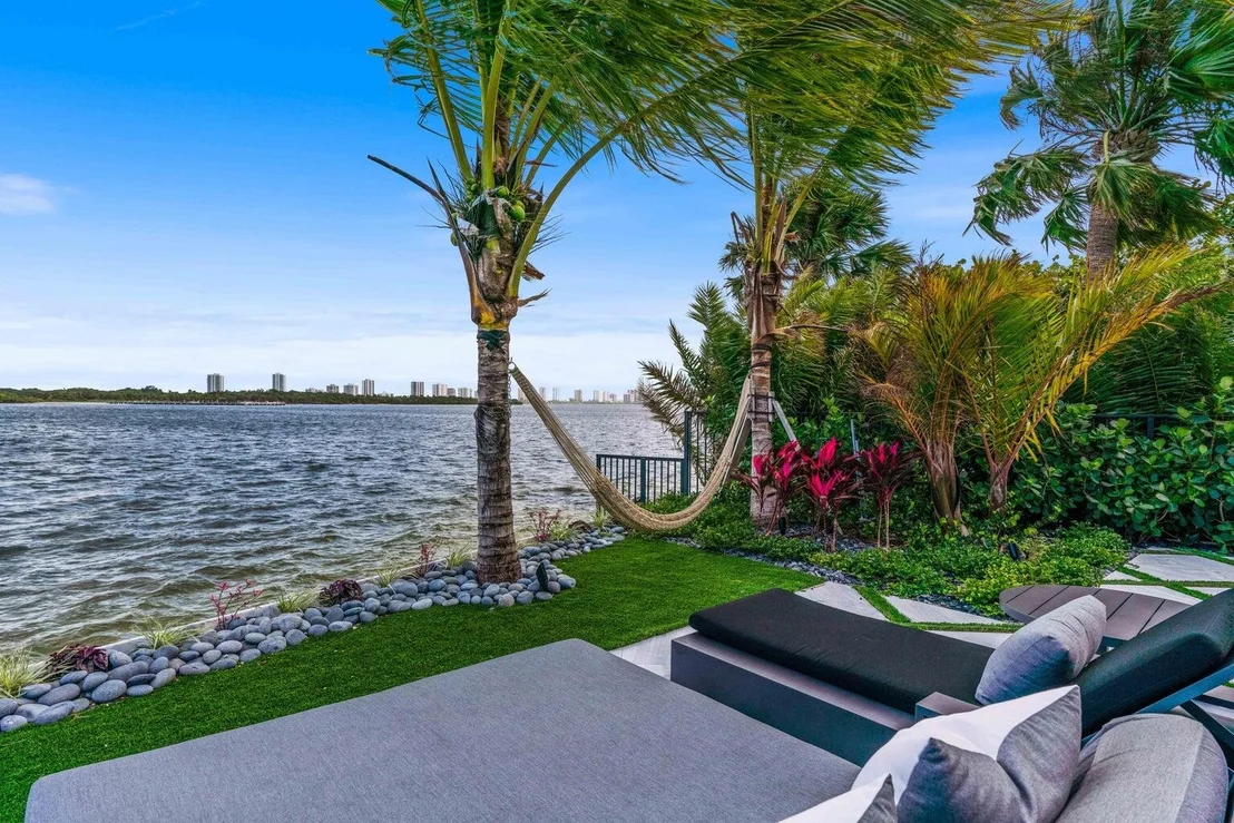 Photo of 712 Lakeside Circle