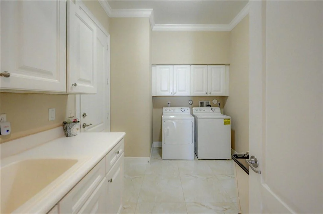 Photo of 8631 S Lakeside Bend