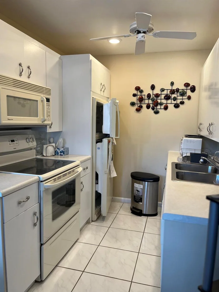Photo of 3071 Exeter D