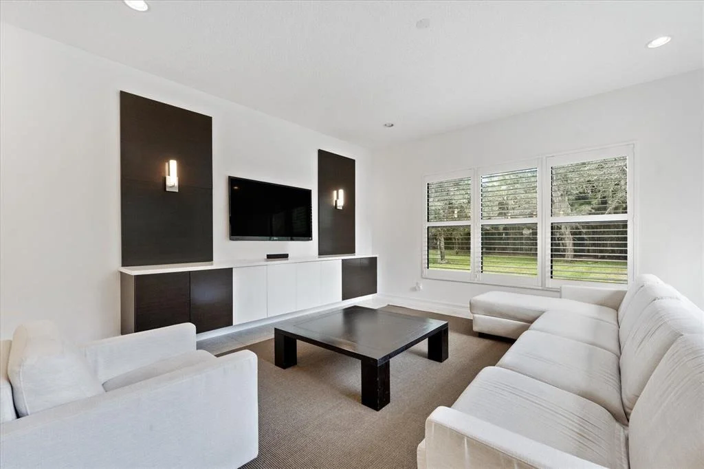 Photo of 16586 Gateway Bridge Drive