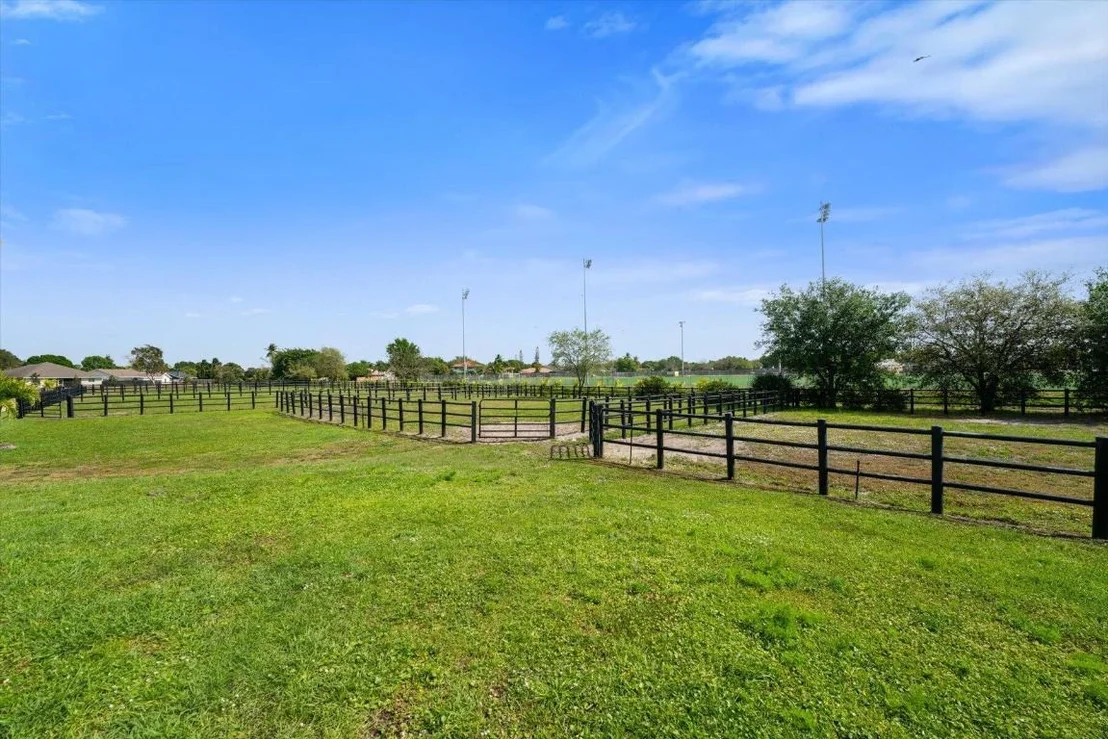 Photo of 2040 Galloway Trail