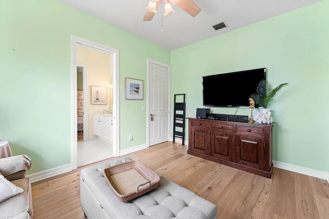 Photo of 5980 Our Robbies Road