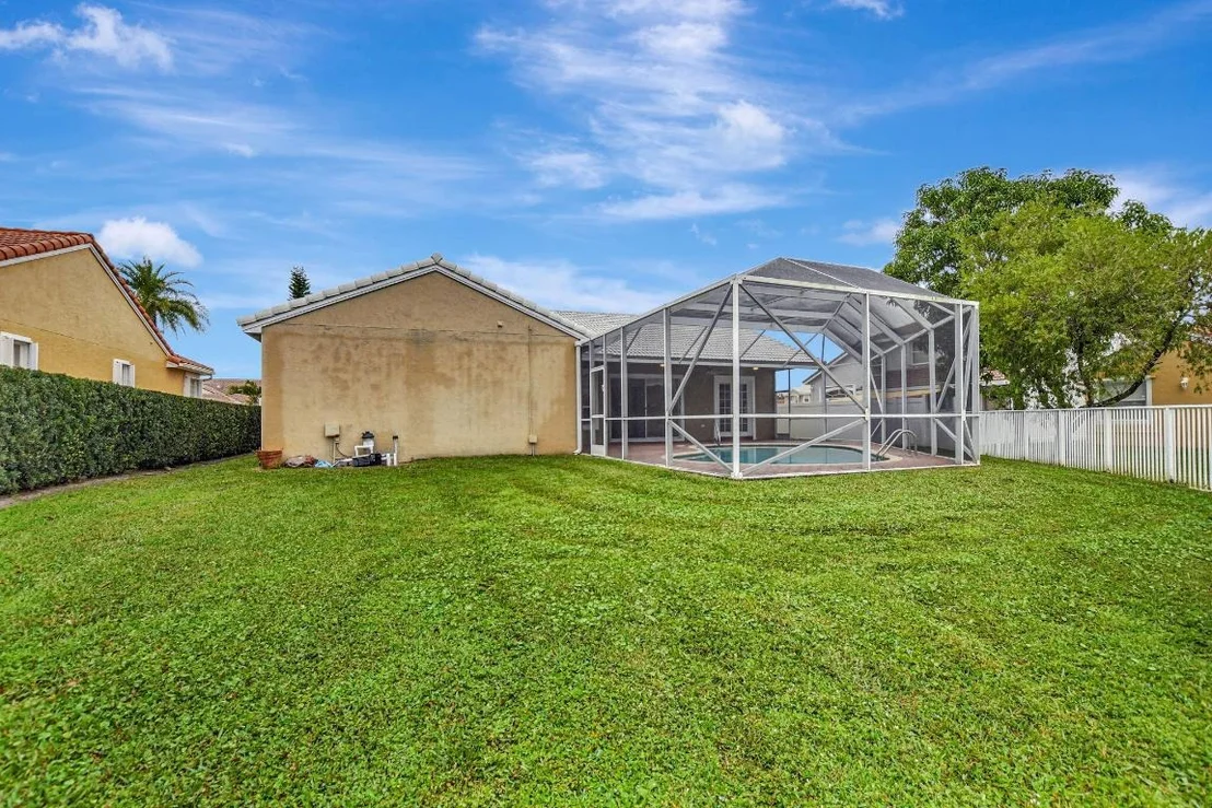 Photo of 18570 Serena Pointe Lane