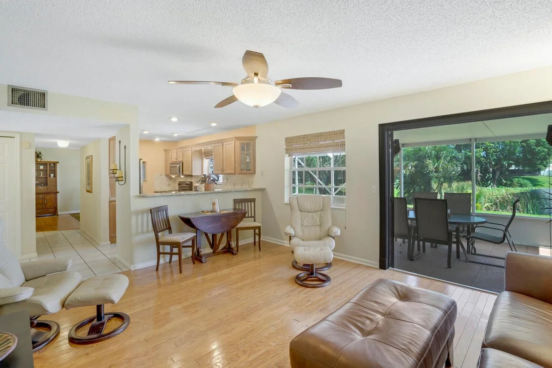 Photo of 1836 Edgewater Drive
