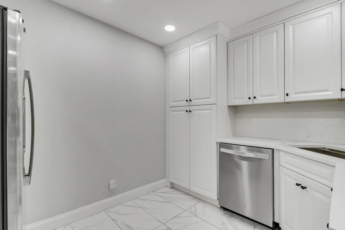 Photo of 935 Orange Drive
