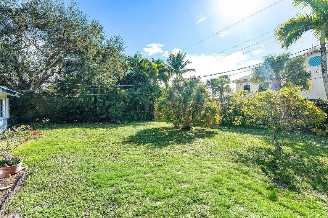 Photo of 817 Buttonwood Road