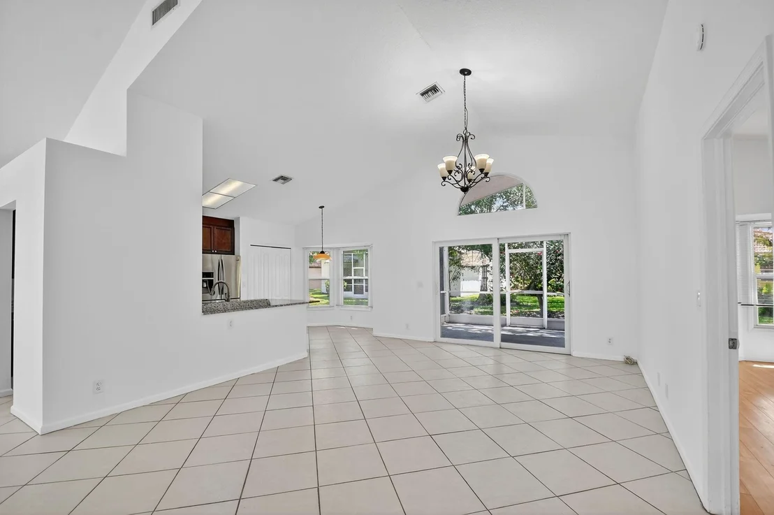 Photo of 2707 Pointe Circle