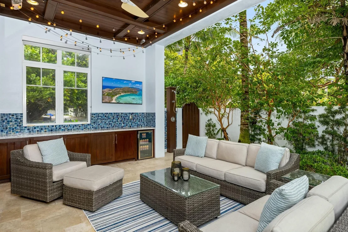 Photo of 970 Lago Mar Lane