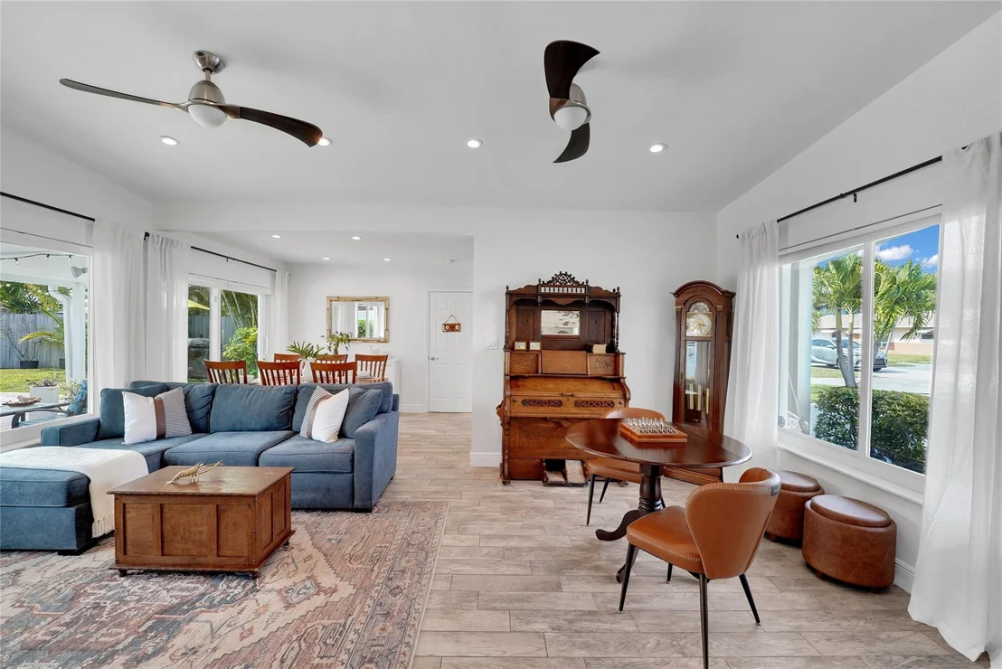 Photo of 17 SE 9th Avenue