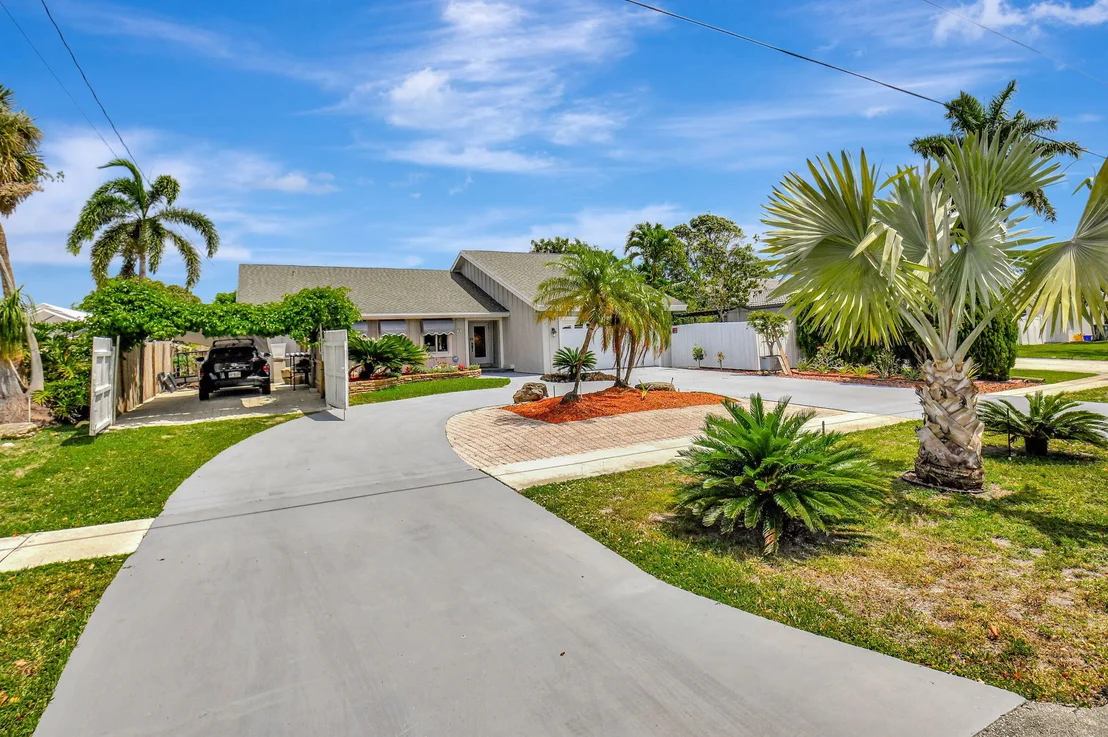 Photo of 147 Oregon Lane
