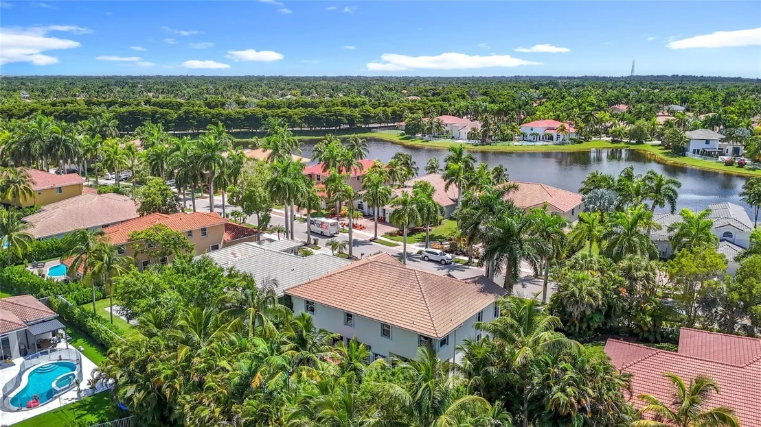 Photo of 1673 VICTORIA POINTE Circle