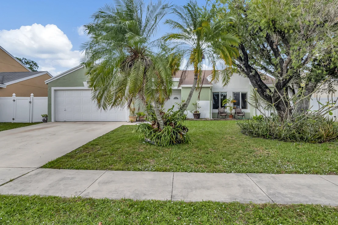 Photo of 9873 Robins Nest Road