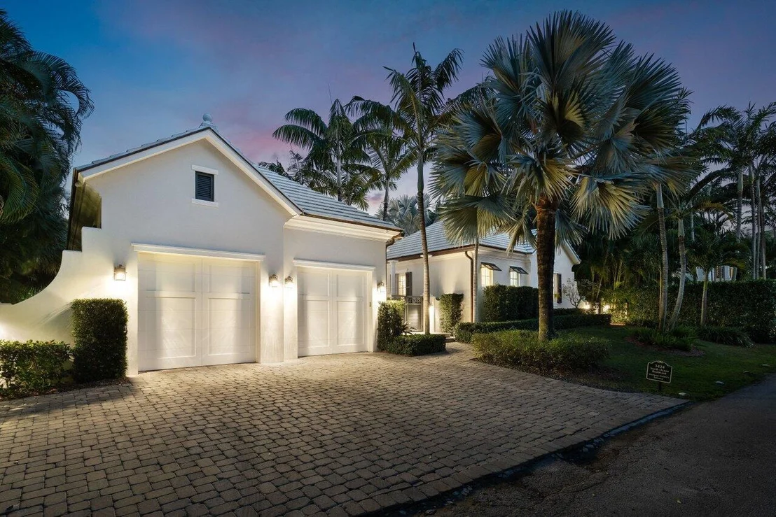 Photo of 3424 N Ocean Boulevard