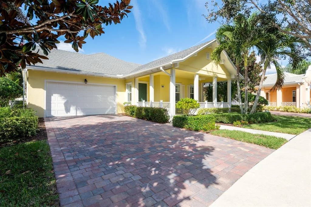 Photo of 1811 W Community Drive