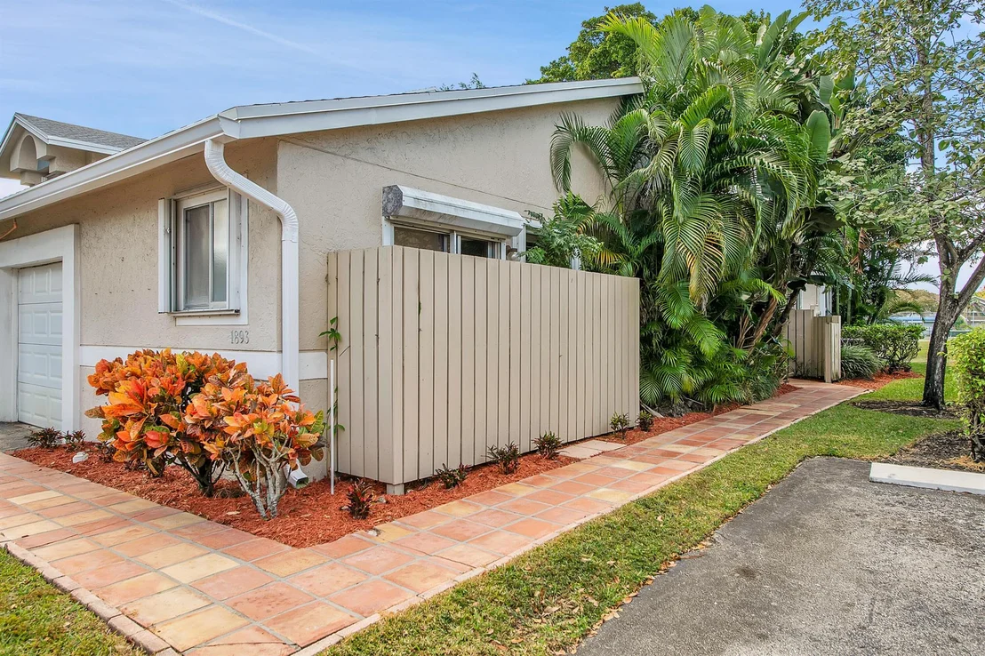 Photo of 1893 Discovery Way