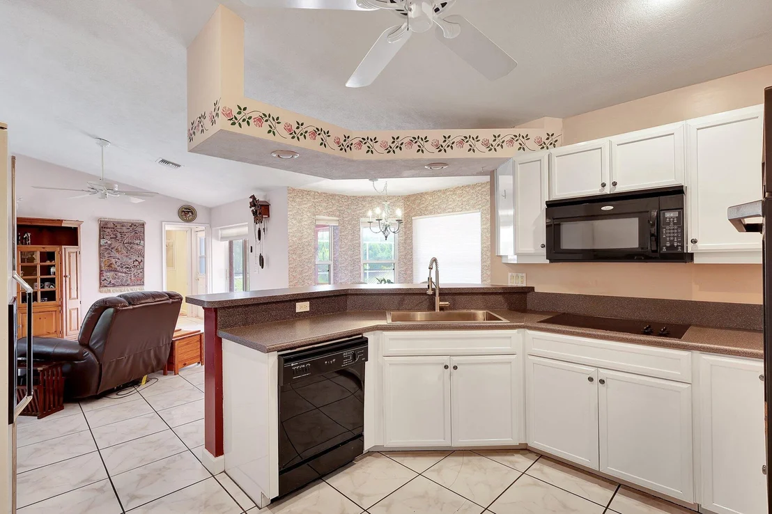 Photo of 1624 SW Gregor Way Way