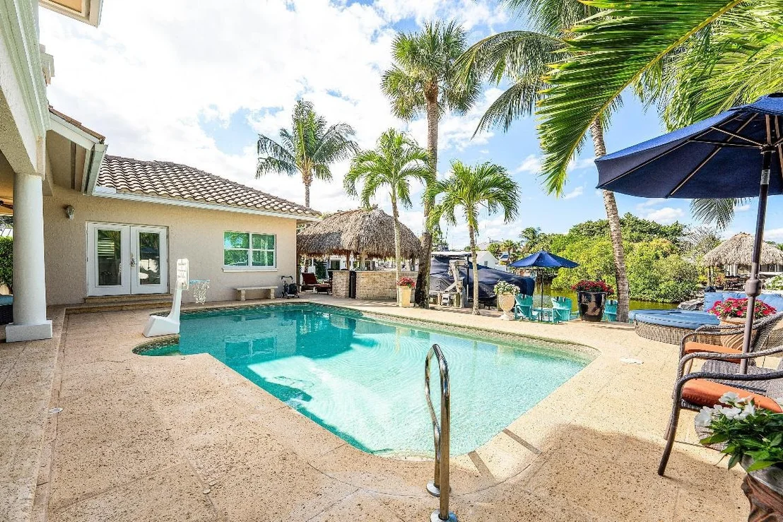 Photo of 906 Dolphin Drive