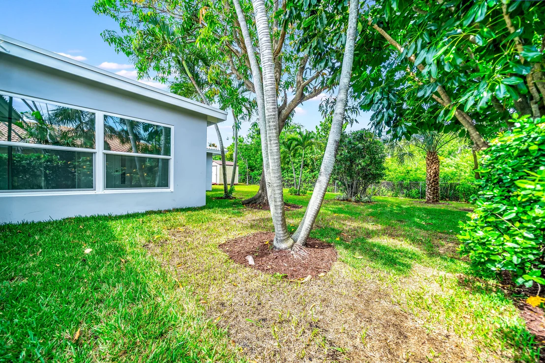 Photo of 4641 NW 5th Lane
