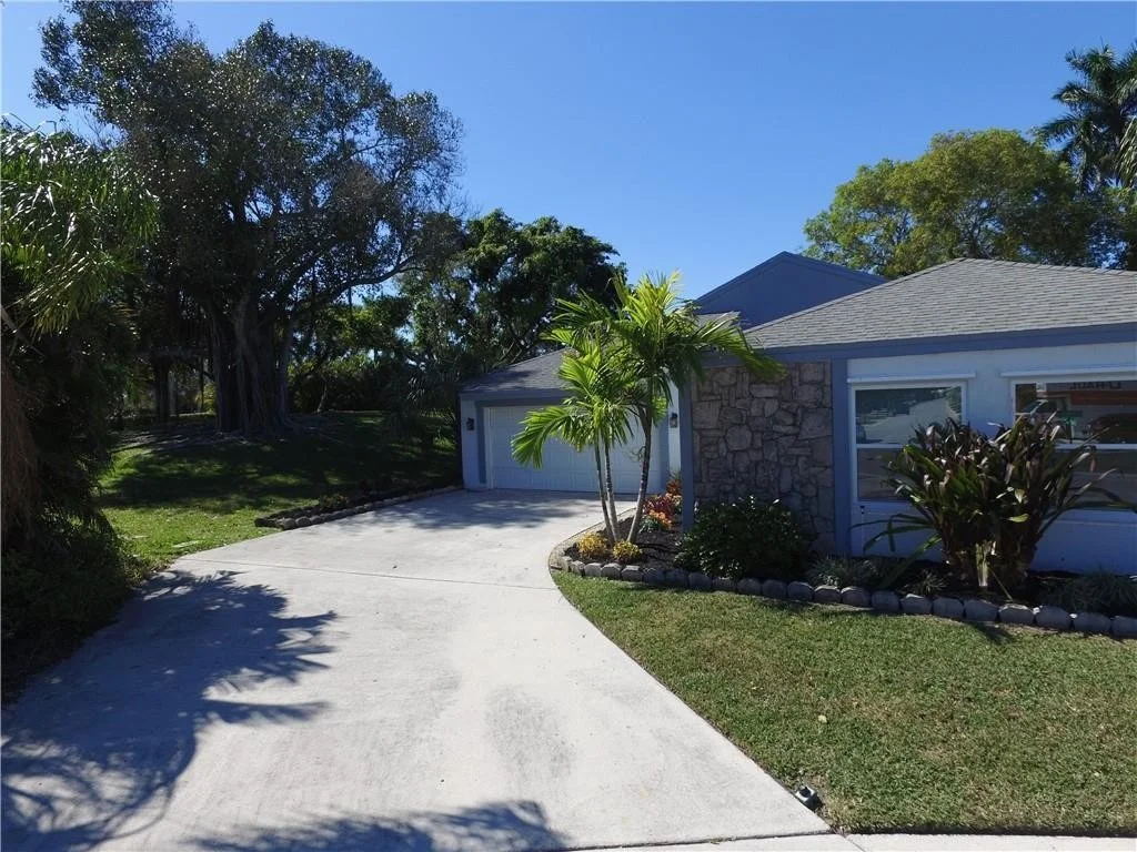 Photo of 21689 Sutters Lane