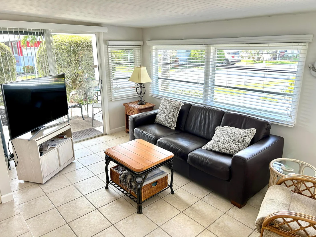 Photo of 312 Hibiscus Drive