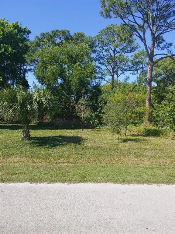 Photo of 5613 Raintree Trail