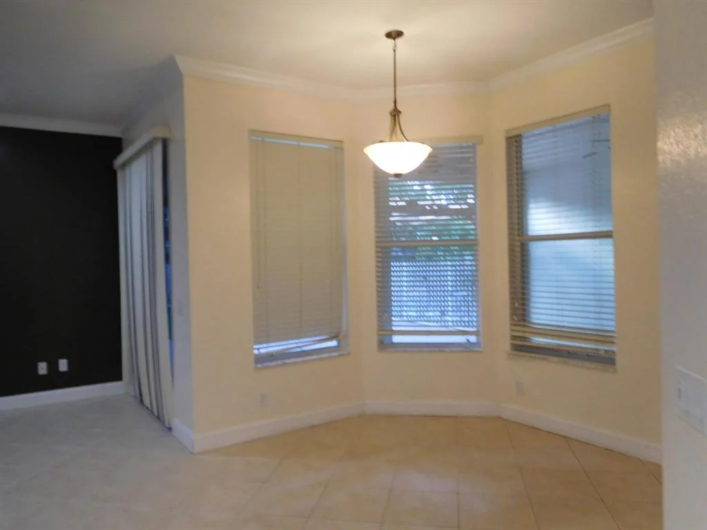 Photo of 5515 Mainship Drive