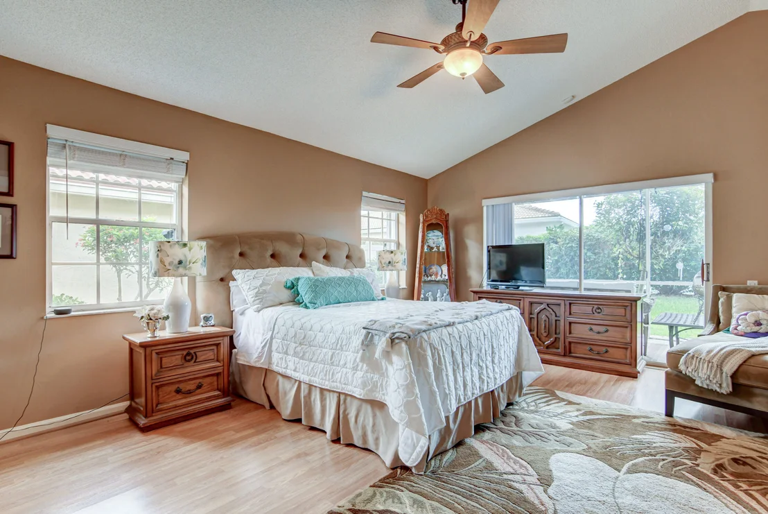 Photo of 6081 Bluegrass Drive