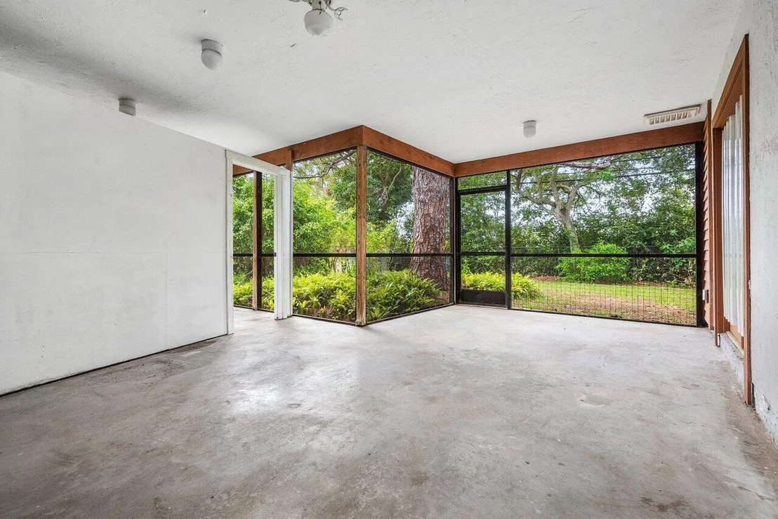 Photo of 4744 Dolphin Drive