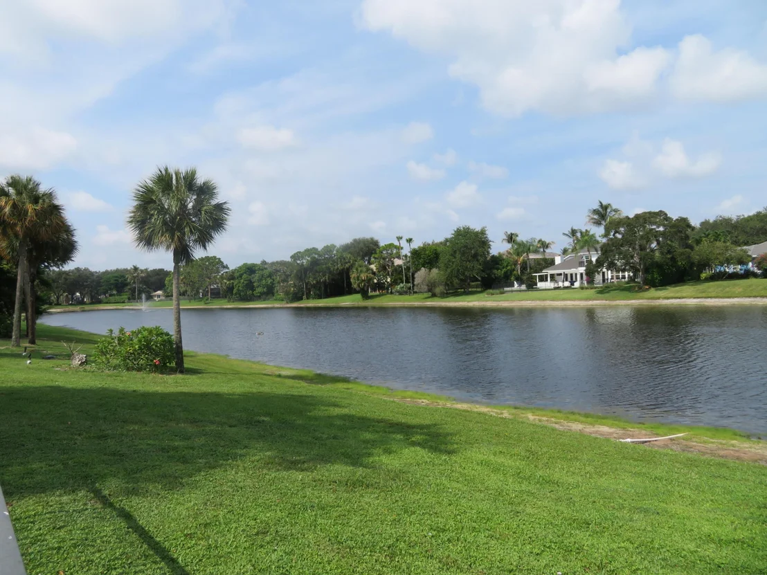 Photo of 18480 SE Lakeside Drive
