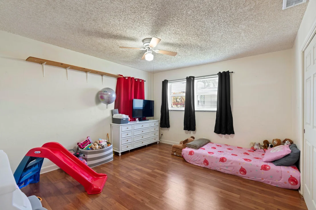 Photo of 1054 OLD BOYNTON Road