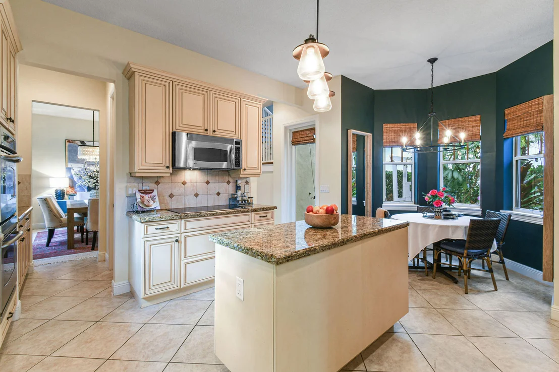Photo of 256 W Bay Cedar Circle