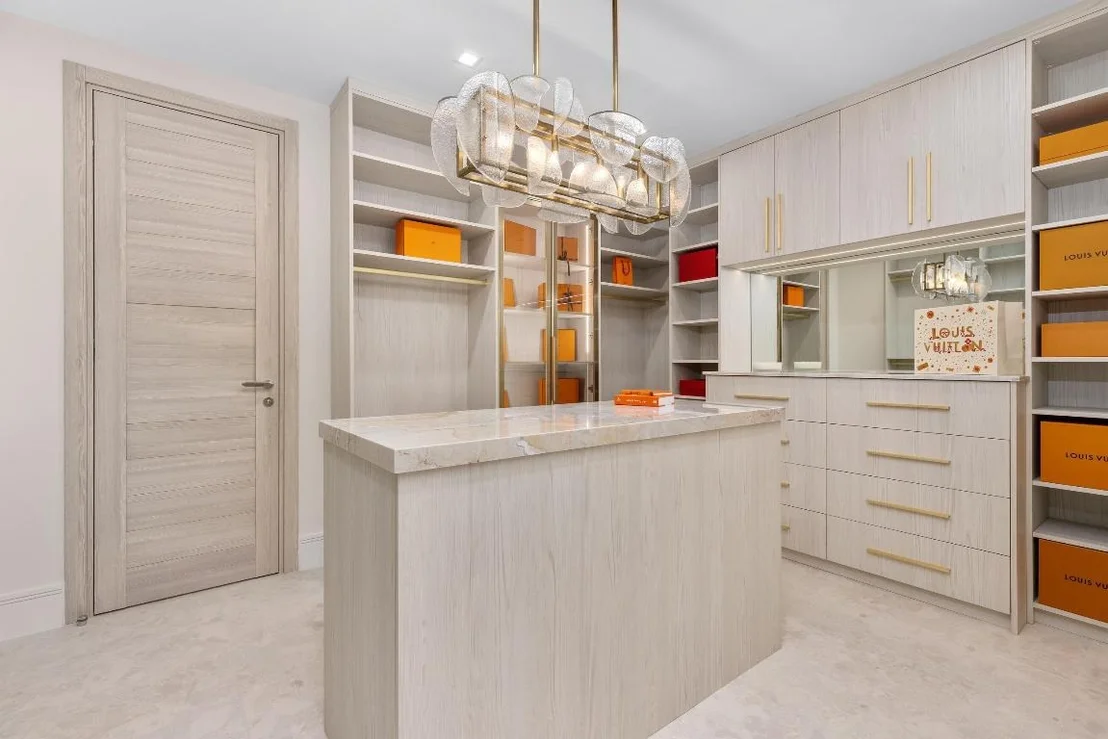 Photo of 2498 Queen Palm Road