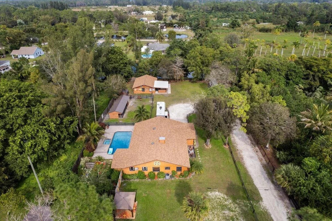 Photo of 2371 147th Drive N