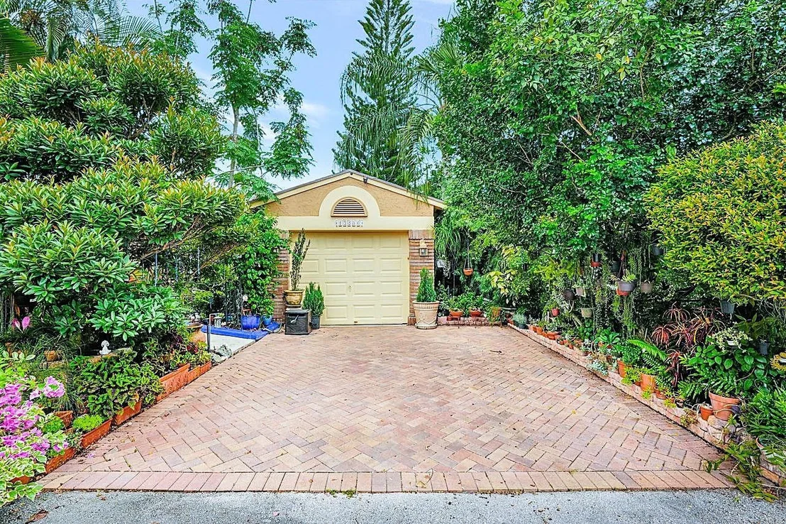 Photo of 13856 Langley Place