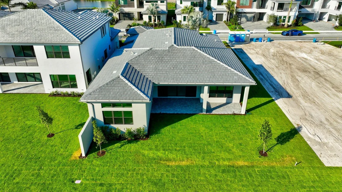Photo of 9452 Riverside Park Drive