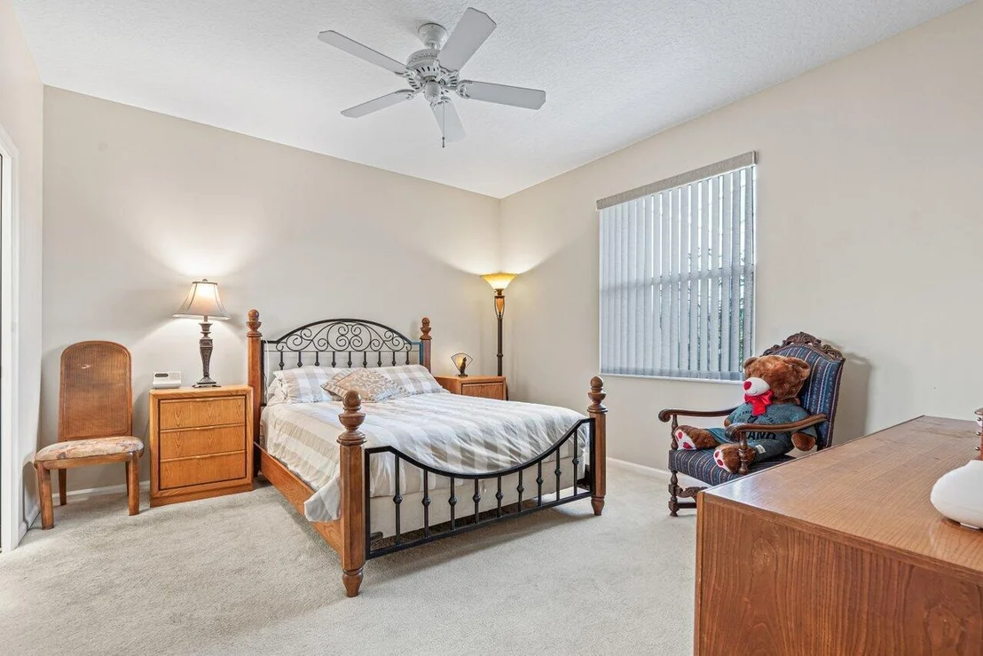 Photo of 9648 Crescent View Drive N