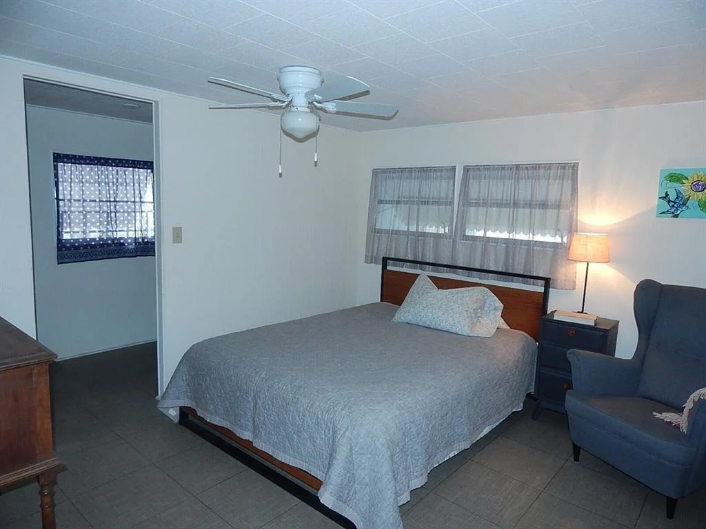 Photo of Unit 32 at 400 N A1a