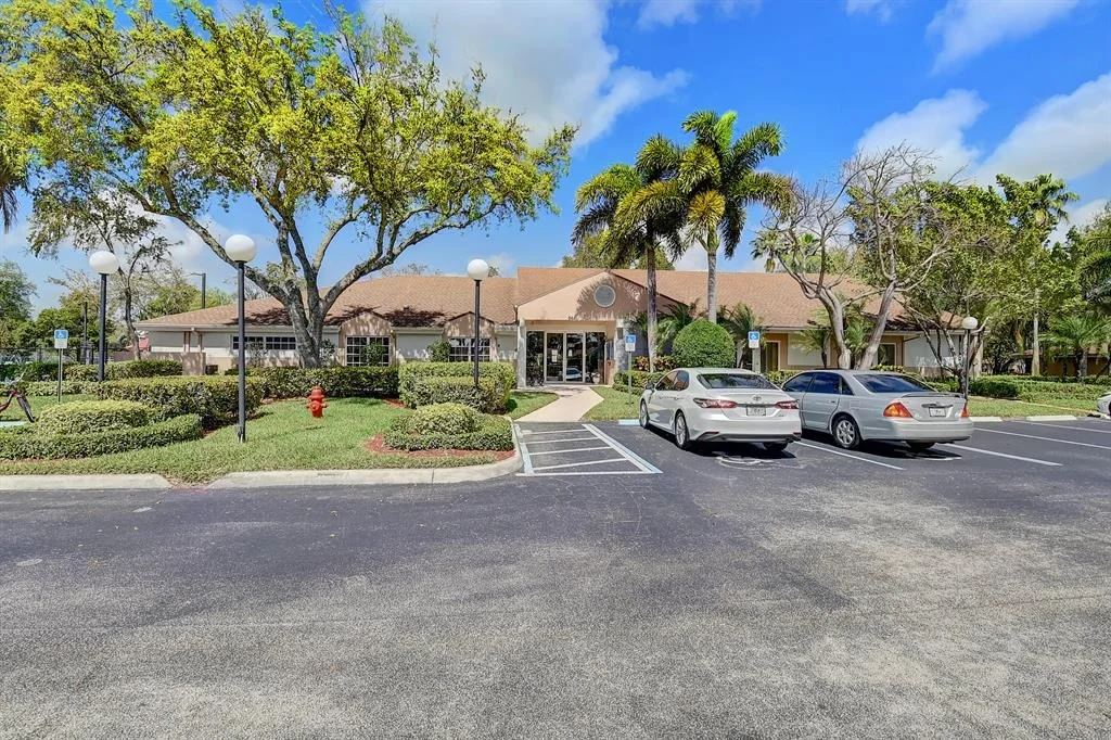 Photo of 8263 Springlake Drive