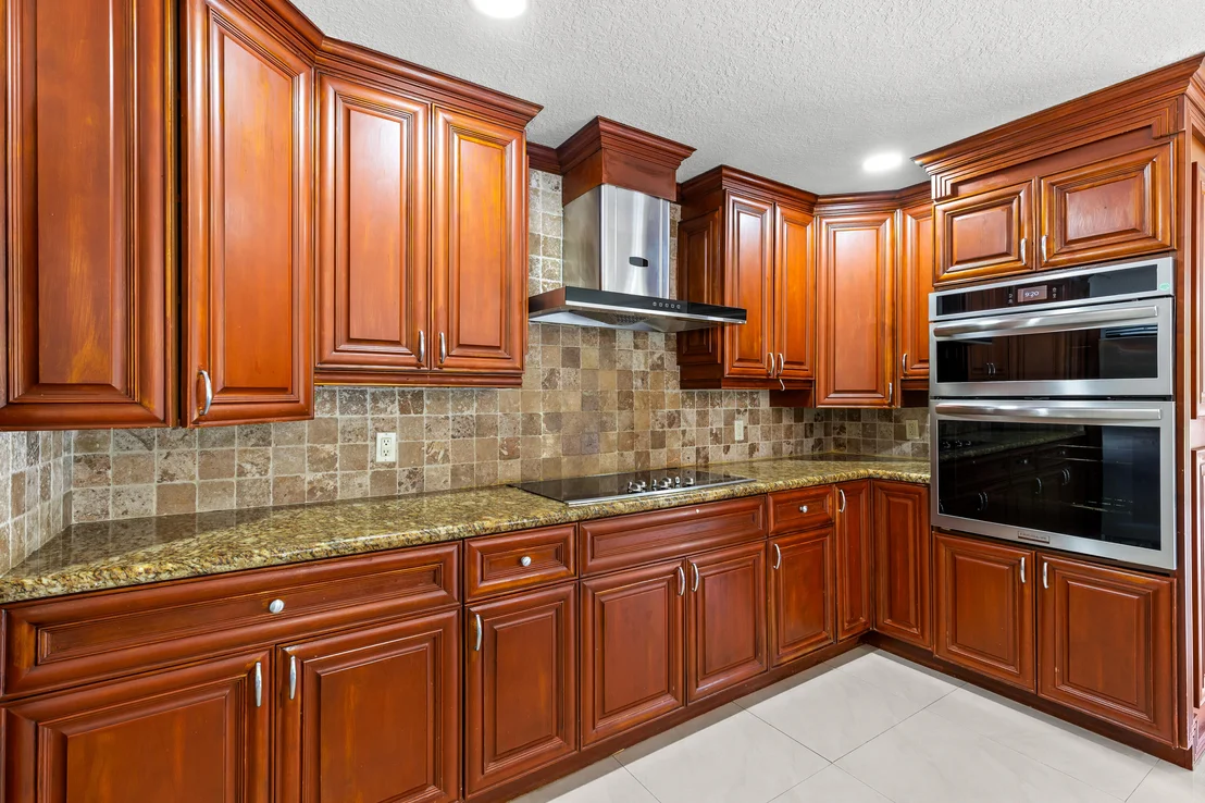 Photo of 4610 Pinetree Drive