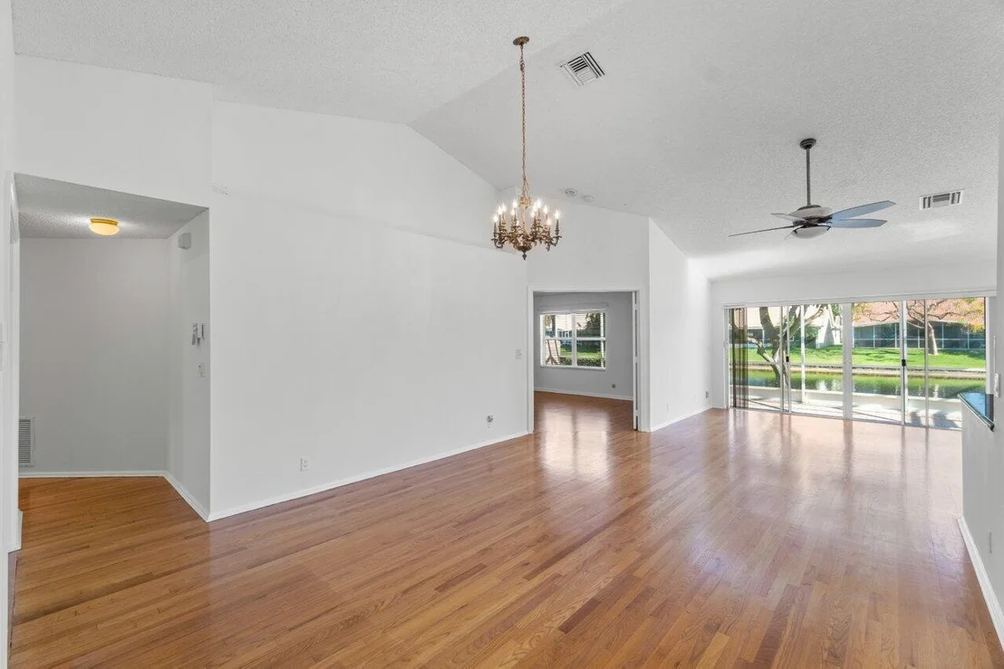 Photo of 5530 Grande Palm Circle