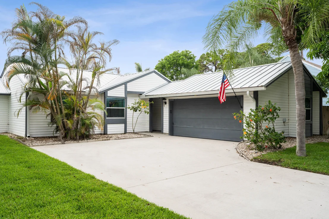 Photo of 17995 Anchor Drive